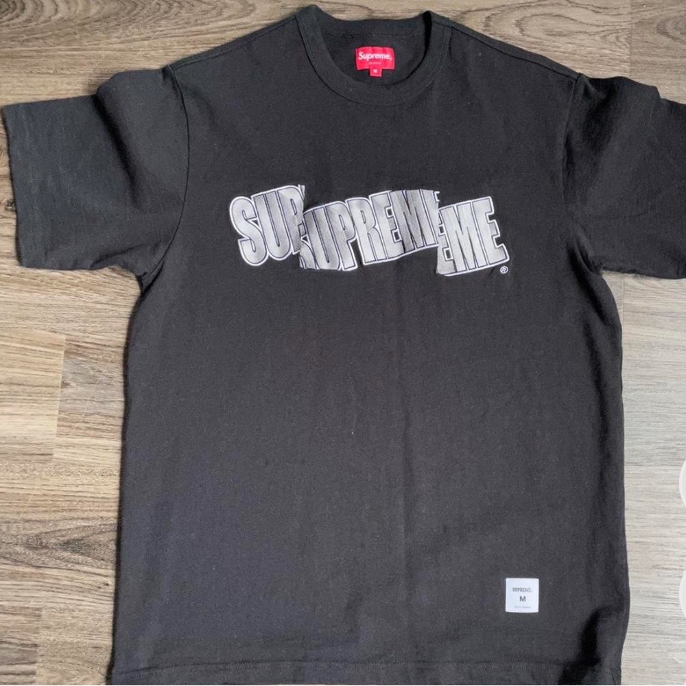 supreme cut logo s/s top black
